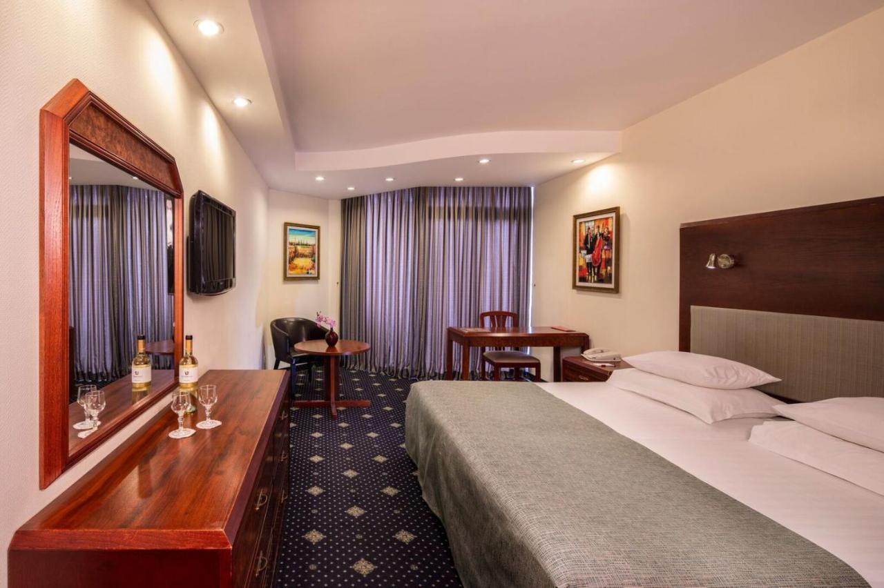 Ramada Jerusalem Hotel Экстерьер фото